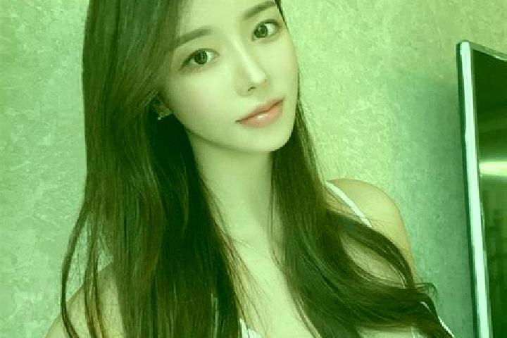 Iris, 37 — Escort in Xianbao, China