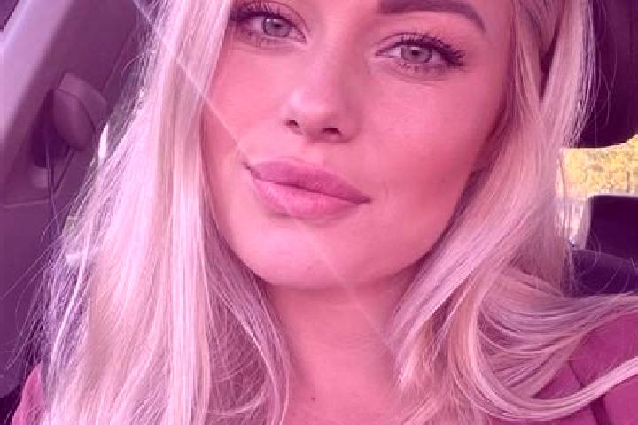 Iris, 38, a blonde hazel-eyed mediterranean companion based in Siedenbollentin. Offering GFE, OWO. Available for incall and outcall, day and evening dates.