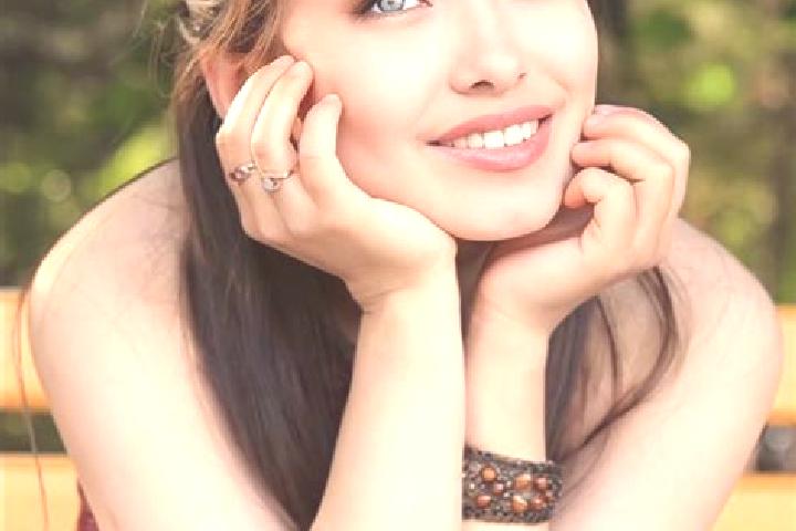 Iris, 38, a red blue-eyed asian companion based in Pampow. Offering OWO, Overnight, Massage. Available for incall and outcall, overnight bookings available.