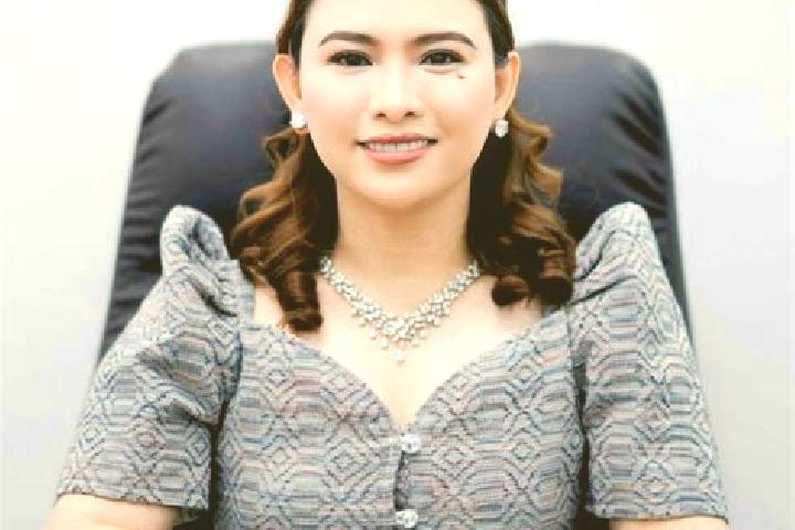 Iris, 38 — Escort in Bacuag, Philippines