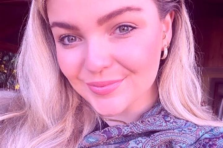 Iris, 38 — Escort in Belmont, Canada
