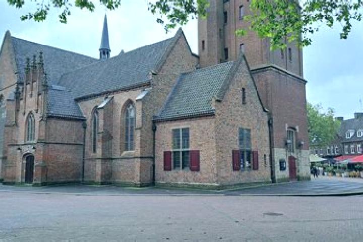 Iris, 38 — Escort in Groot-Gelmen, Belgium