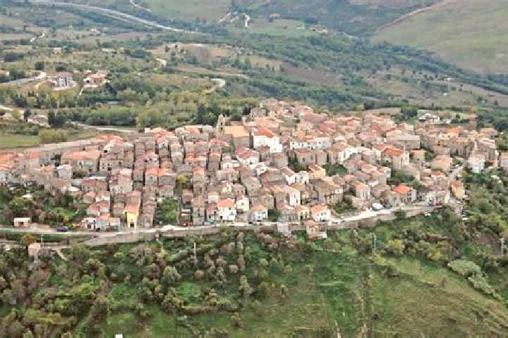Iris, 38 — Escort in Vaglio Basilicata, Italy
