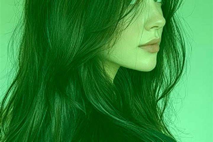 Iris, 39, a auburn brown-eyed caucasian companion based in Gulak. Offering Duos, Dinner Date, Travel Companion, Erotic Massage. Available for incall and outc...