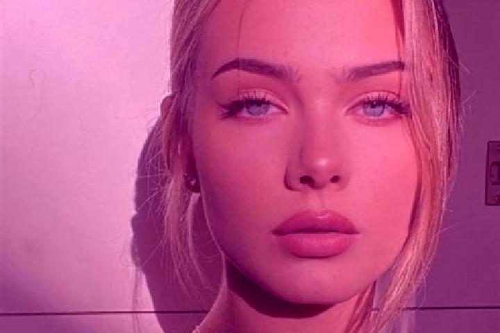 Iris, 39, a red dark-eyed european companion based in La Curva Tlaltzintla. Offering OWO, Striptease, Deep French Kissing. Available for incall and outcall, ...