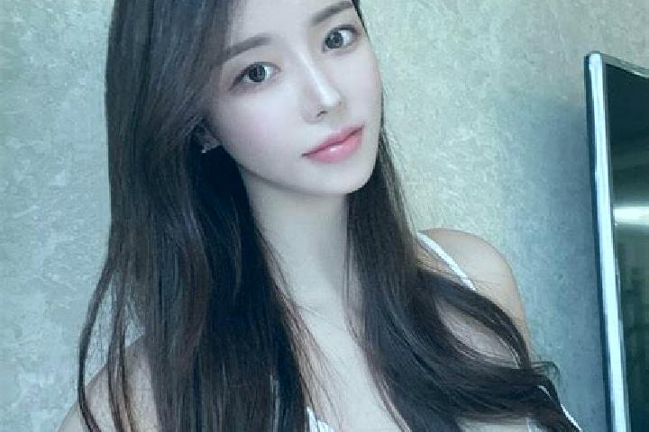 Iris, 39 — Escort in Qianchang, China