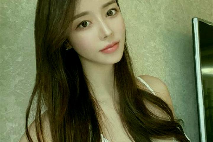 Iris, 39 — Escort in Sanmenpo, China