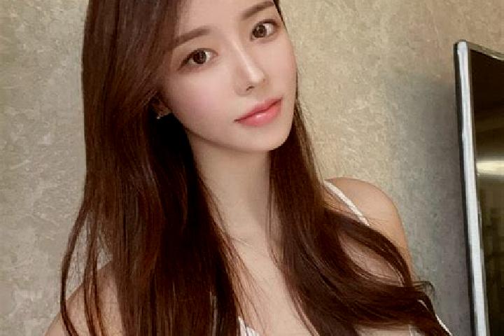Iris, 39 — Escort in Shangjing, China