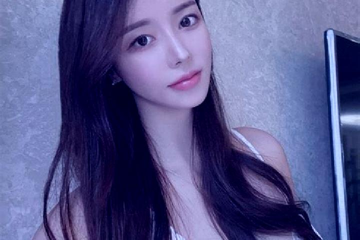 Iris, 39 — Escort in Tahe, China
