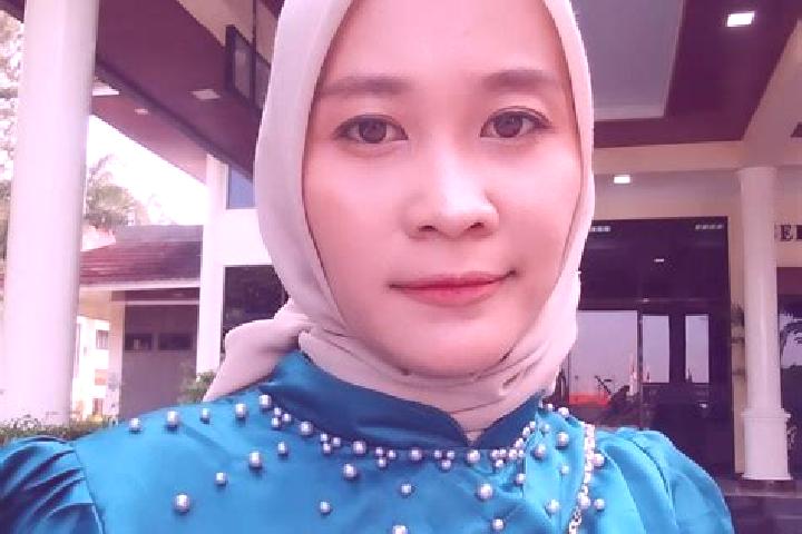 Iris, 39 — Escort in Utama Wetan, Indonesia