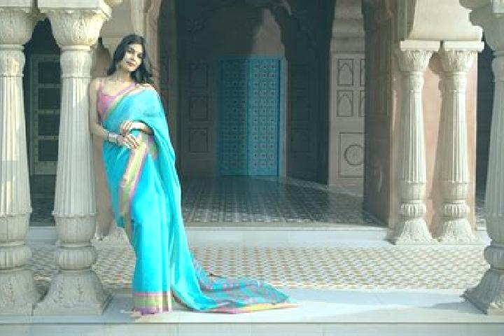 Iris, 39 — Escort in Uttar Champamura, India