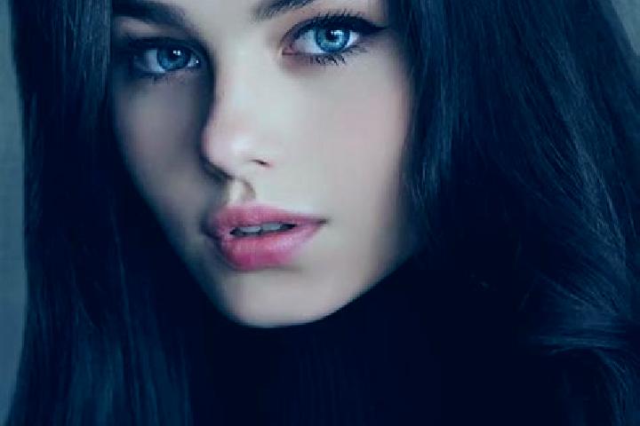 Isabella, 20, a brunette amber-eyed slavic companion based in Grabiszynek. Offering Roleplay, Domination. Available for incall and outcall, day and evening d...