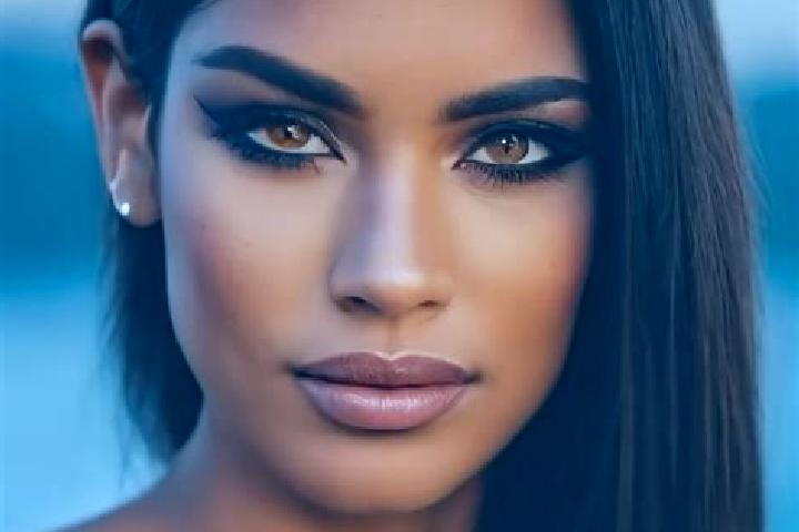 Isabella, 20, a dark blonde grey-eyed latina companion based in Samarskoye. Offering Travel Companion, Striptease, 69. Available for incall and outcall, day ...