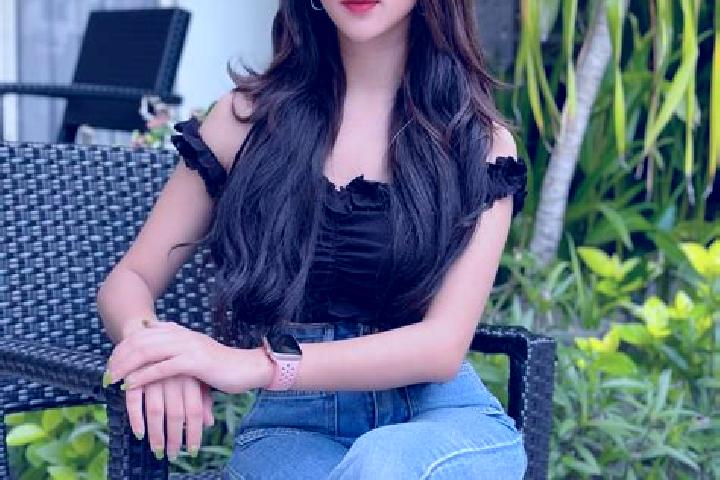 Isabella, 20 — Escort in Aliuroba, Indonesia