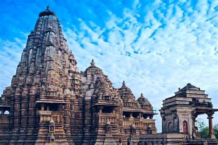 Isabella, 20 — Escort in Khajuraho Group of Monuments, India