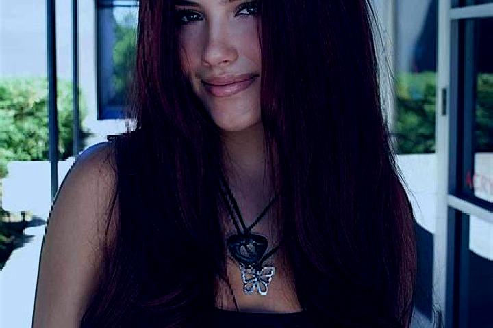 Isabella, 21, a auburn dark-eyed middle eastern companion based in Az Zababidah. Offering Party Girl, Erotic Massage. Available for incall and outcall, overn...