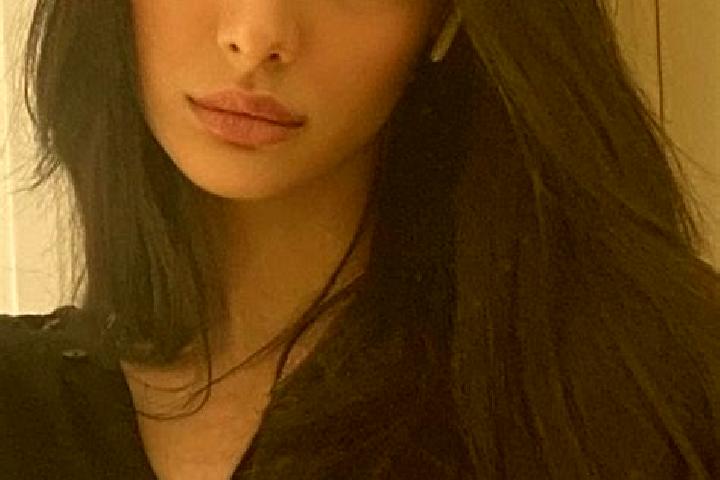 Isabella, 21, a black dark-eyed middle eastern companion based in Meeder. Offering Duos, Girlfriend Experience, Erotic Massage, Striptease, Fetish. Available...