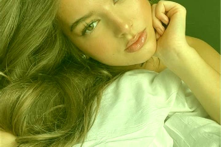 Isabella, 21, a chestnut hazel-eyed caucasian companion based in Llandysul. Offering Deep French Kissing, 69, Roleplay, Erotic Massage. Available for incall ...