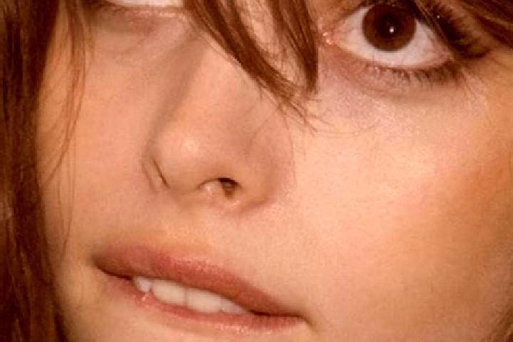 Isabella, 21, a red dark-eyed mixed companion based in Avvocata. Offering OWO, Striptease, Couples. Available for incall and outcall, overnight bookings avai...