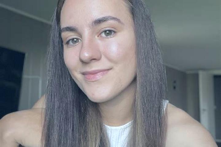 Isabella, 21 — Escort in Akrehamn, Norway