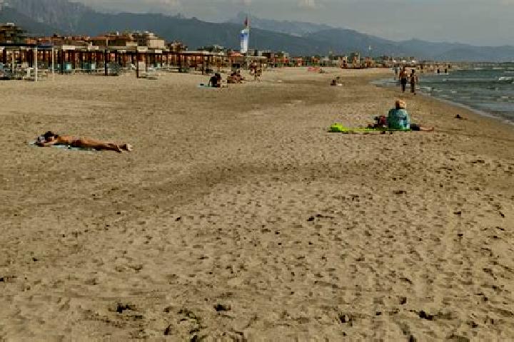 Isabella, 21 — Escort in Corsanico-Bargecchia, Italy