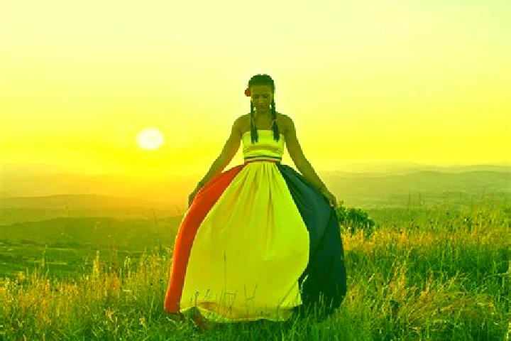Isabella, 21 — Escort in Tisau, Romania
