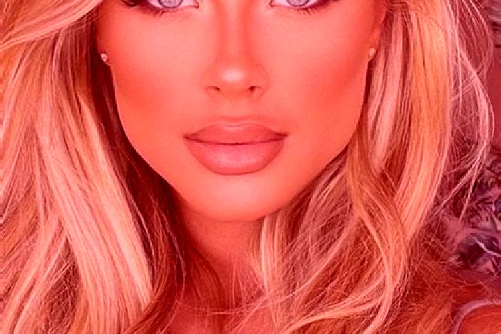 Isabella, 22, a blonde hazel-eyed latina companion based in Chejende. Offering Tantra, CIM, 69. Available for incall and outcall, day and evening dates.