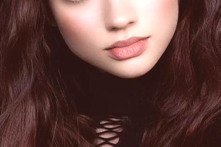 Isabella, 22, a brunette dark-eyed mixed companion based in Munoz. Offering Massage, 69, CIM. Available for incall and outcall, overnight bookings available.
