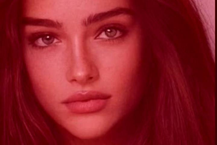Isabella, 22, a chestnut grey-eyed caucasian companion based in Budasevo. Offering Tantra, OWO. Available for incall and outcall, day and evening dates.