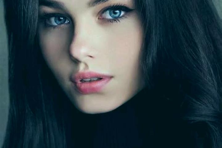 Isabella, 22, a red blue-eyed slavic companion based in Bruailles. Offering OWO, Overnight, Travel Companion, Domination, 69. Available for incall and outcal...