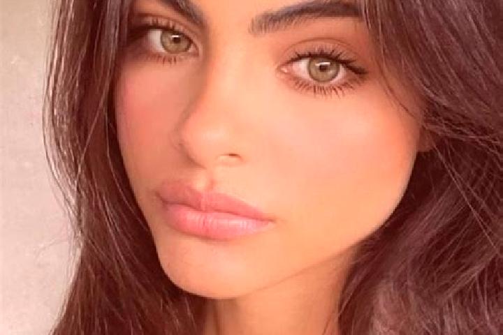 Isabella, 23, a black hazel-eyed european companion based in Igarata. Offering Erotic Massage, Prostate Massage, Massage, Couples, Dinner Date. Available for...