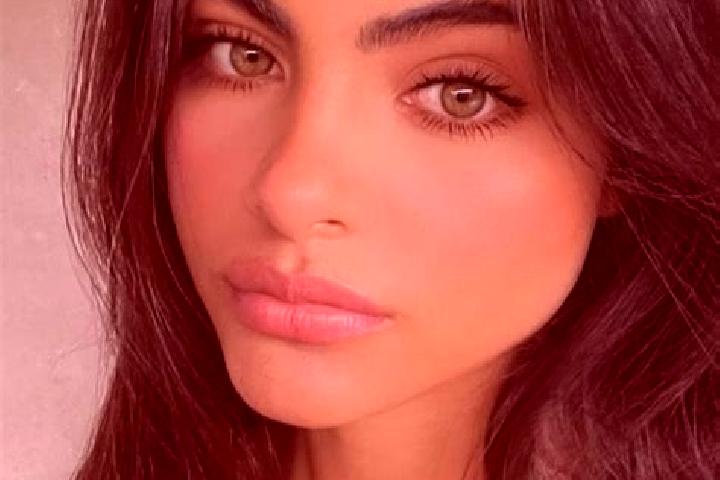 Isabella, 23, a chestnut dark-eyed european companion based in Dondon. Offering CIM, GFE, Couples, Overnight. Available for incall and outcall, day and eveni...