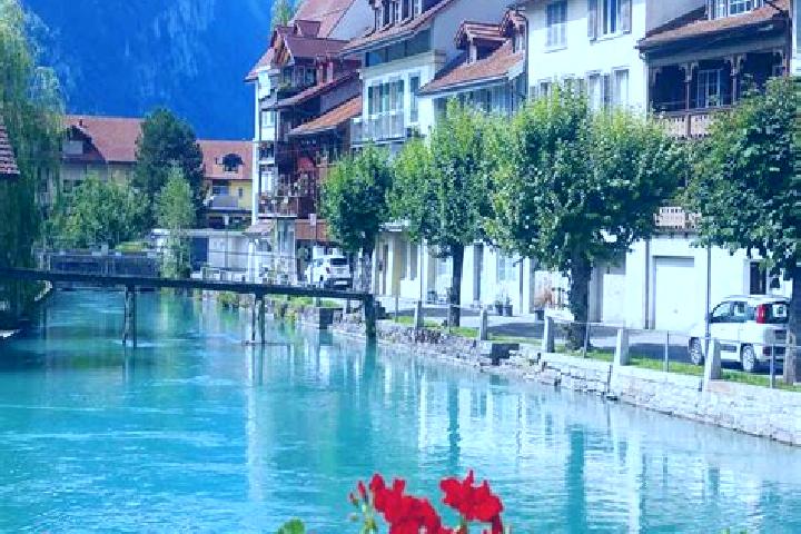 Isabella, 23 — Escort in Ayer, Switzerland