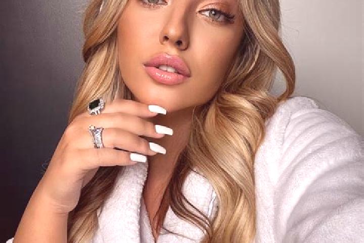 Isabella, 23 — Escort in Doganhisar, Turkey