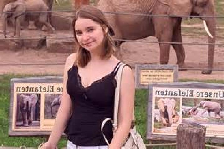 Isabella, 23 — Escort in Friedland, Germany