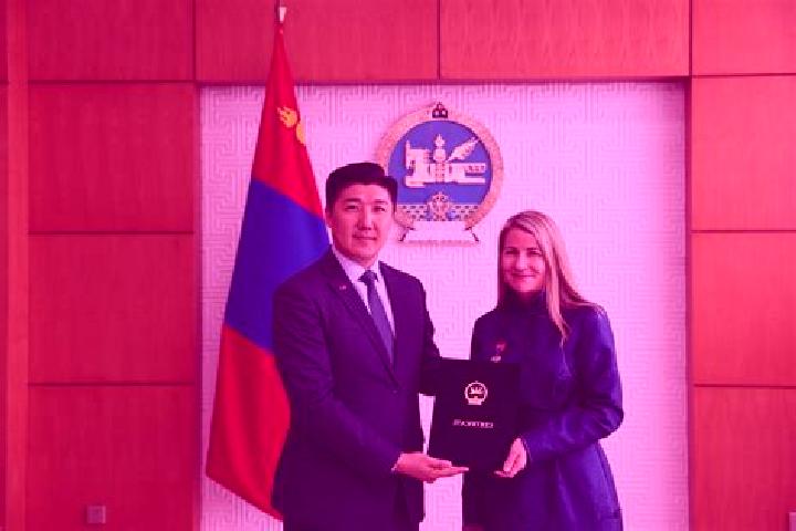 Isabella, 23 — Escort in Tooromt, Mongolia