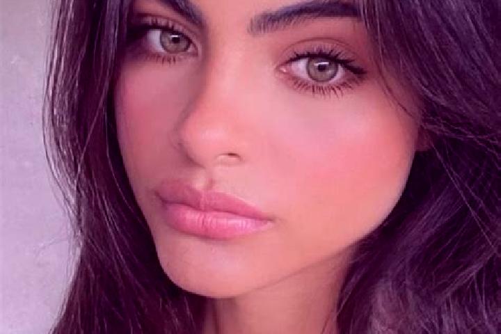 Isabella, 24, a brunette green-eyed slavic companion based in Changgui. Offering Couples, Prostate Massage, CIM, Overnight, 69. Available for incall and outc...