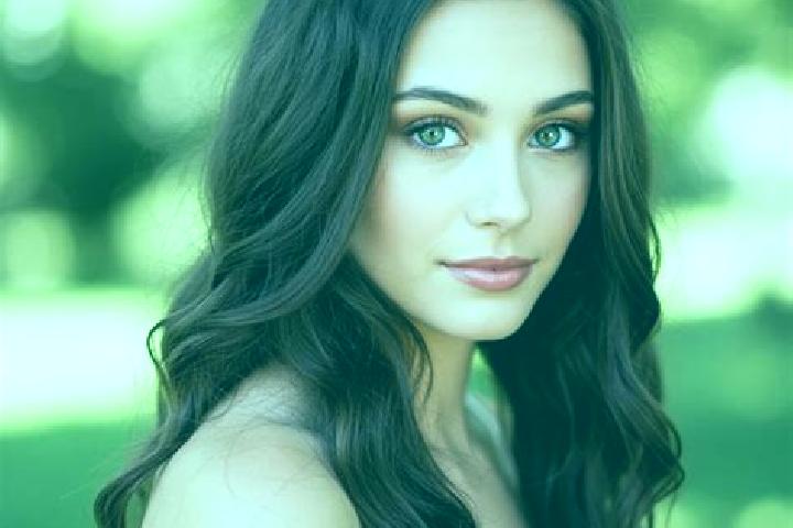 Isabella, 24, a brunette hazel-eyed ebony companion based in Ciperang. Offering Erotic Massage, Travel Companion, GFE, Roleplay, OWO. Available for incall an...