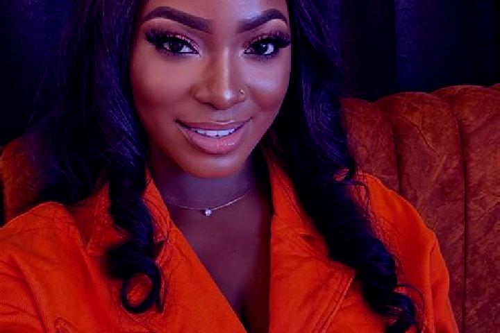 Isabella, 24 — Escort in Ezzamgbo, Nigeria