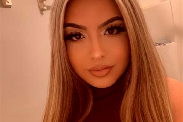Isabella, 25, a blonde amber-eyed latina companion based in Savgadh. Offering Fetish, Striptease, Tantra. Available for incall and outcall, overnight booking...