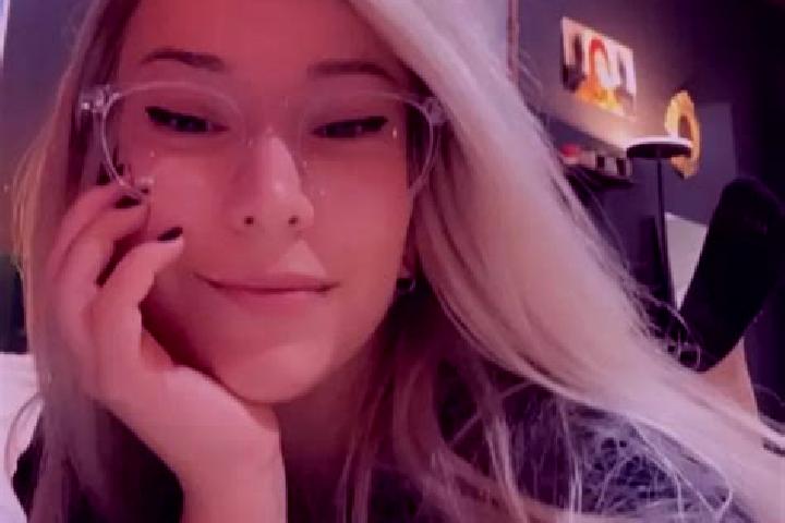 Isabella, 25, a blonde dark-eyed asian companion based in Siran. Offering Roleplay, Striptease, Massage, Erotic Massage. Available for incall and outcall, ov...