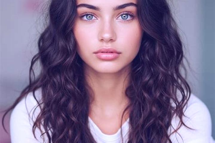 Isabella, 25, a dark blonde amber-eyed mediterranean companion based in Juuka. Offering Striptease, GFE, Couples, Girlfriend Experience. Available for incall...