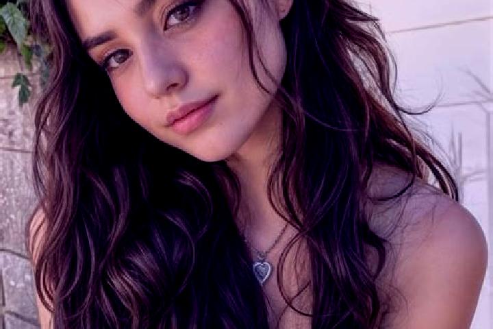 Isabella, 25, a dark blonde hazel-eyed middle eastern companion based in Nduaria. Offering CIM, Prostate Massage, Deep French Kissing, BDSM, Erotic Massage. ...