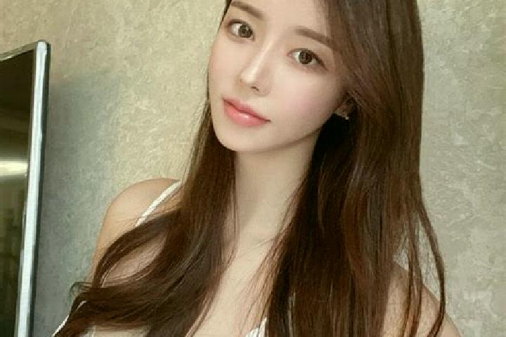 Isabella, 25 — Escort in Jiangwakou, China