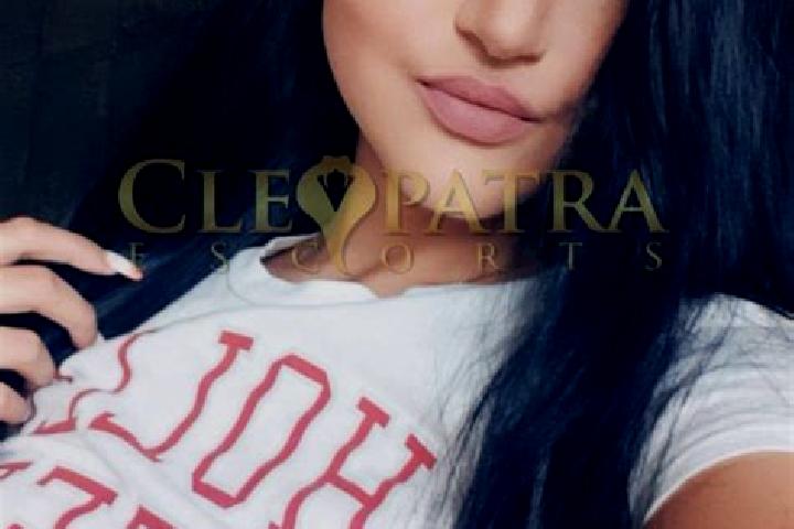 Isabella, 26, a auburn amber-eyed middle eastern companion based in Bustamante. Offering Overnight, Striptease, Tantra, Deep French Kissing, GFE. Available f...