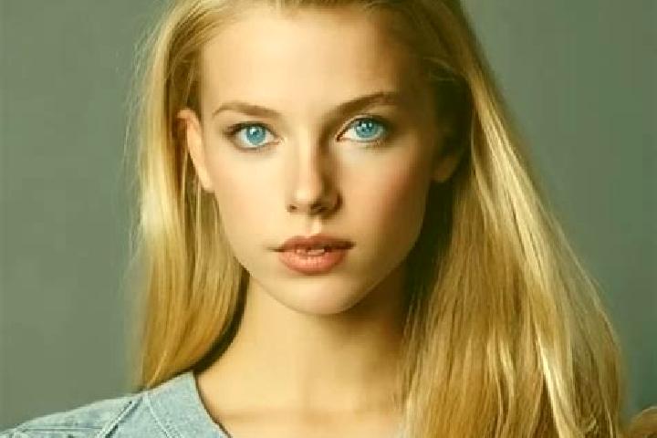 Isabella, 26, a blonde grey-eyed mixed companion based in Premontre. Offering Striptease, Duos, Domination, Overnight. Available for incall and outcall, over...