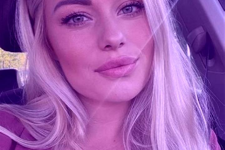 Isabella, 26, a blonde hazel-eyed caucasian companion based in Labo. Offering Travel Companion, Erotic Massage, Striptease, Party Girl, Fetish. Available for...