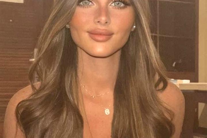 Isabella, 26, a brunette dark-eyed asian companion based in Wales. Offering Fetish, Prostate Massage, Dinner Date. Available for incall and outcall, overnigh...