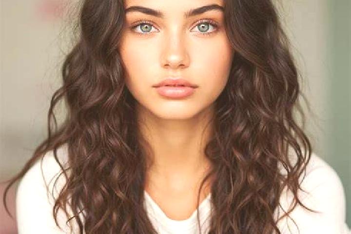 Isabella, 26, a brunette green-eyed mediterranean companion based in Tully. Offering Duos, Tantra, 69, Fetish, CIM. Available for incall and outcall, overnig...
