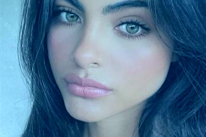Isabella, 26, a brunette hazel-eyed mediterranean companion based in Potrero Horcon. Offering A-Level, Tantra, Prostate Massage, Massage, Party Girl. Availab...